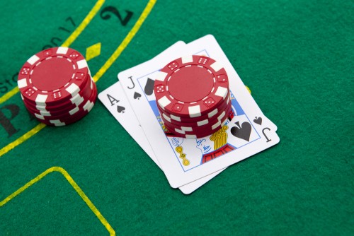 blackjack_shutterstock_104932979
